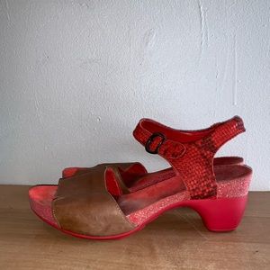 think traudi sandals